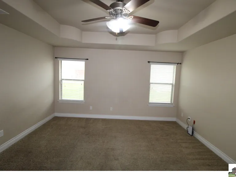 1128 Pheasant Cir — Photo 33