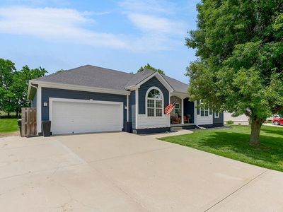 400 SW Horseplay Dr, Oak Grove, MO, 64075