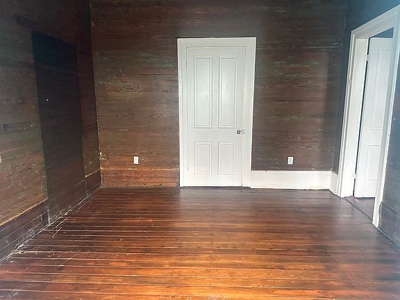 2nd image of 1340 Poland Ave