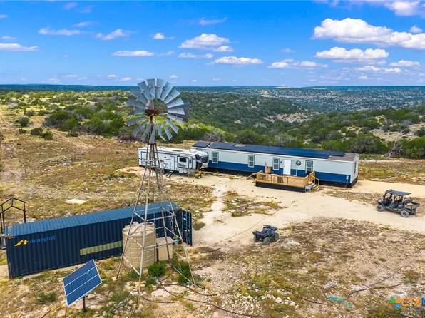 13812 High Lonesome Rd, Del Rio, TX 78840