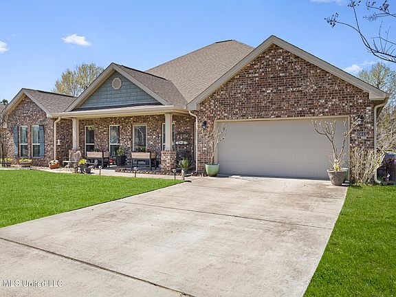 3rd image of 10641 Chapelwood Dr