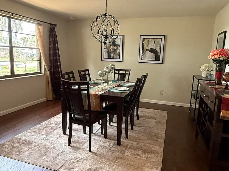 1833 Oakwood Trl — Photo 3