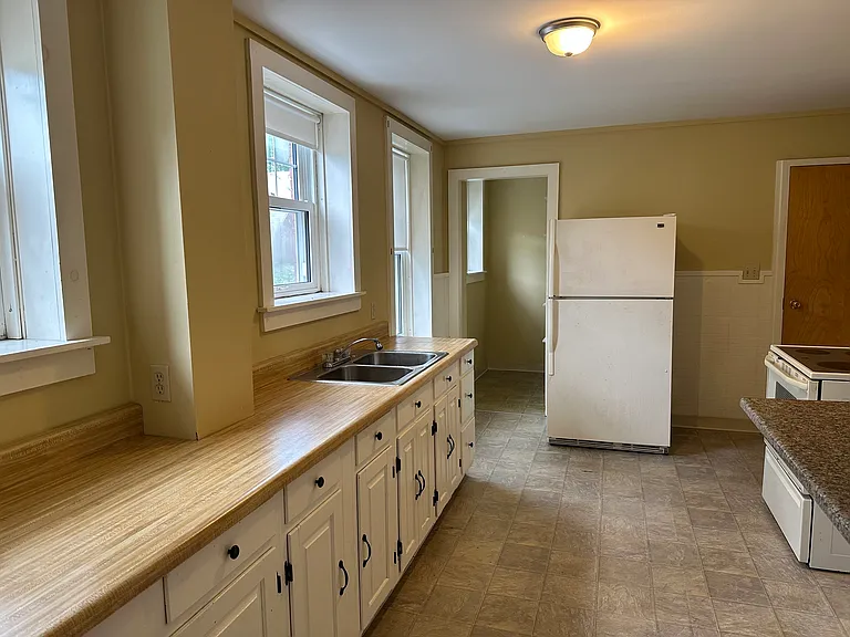 110 Revere St #1 — Photo 8