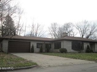 404 Garrison Rd, Battle Creek, MI 49017