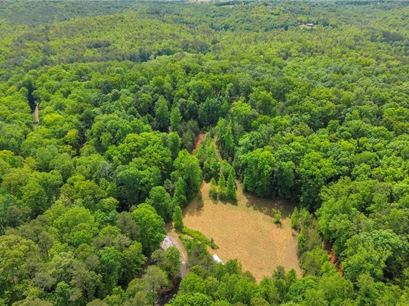 749 Cherokee Rd #53, Toccoa, GA 30577