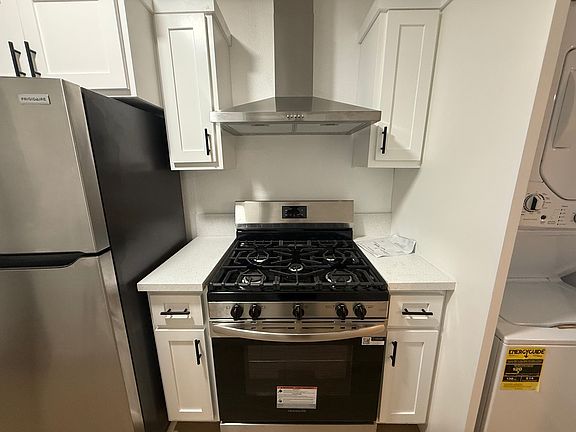 4th image of 701-723 Pacific Ave #717