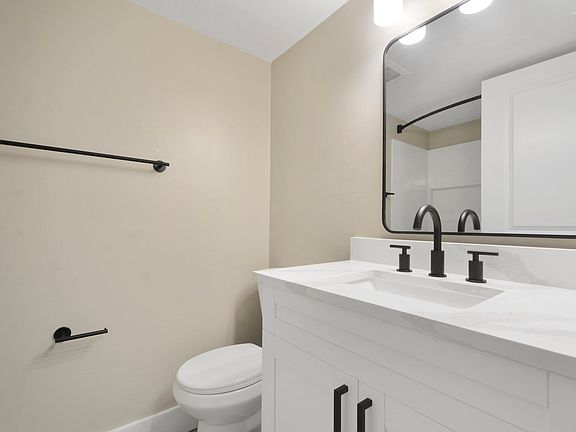 4th image of 433 W New England Ave APT 105