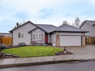 225 Thunderbird St, Molalla, OR 97038