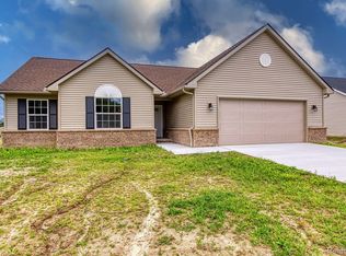 80299 Belle River Rd, Memphis, MI 48041