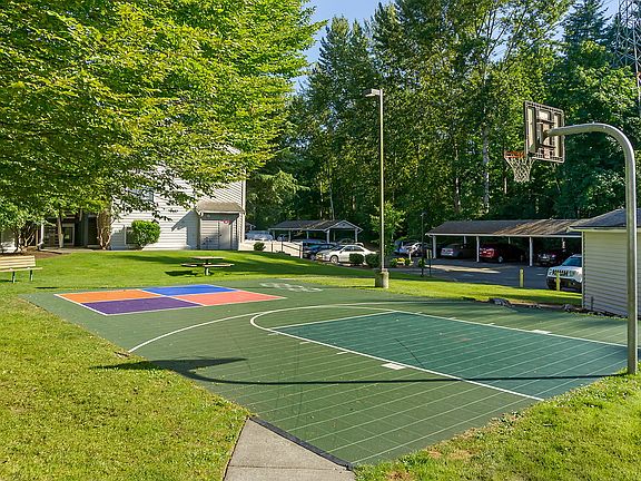 3rd image of 2307 NE 4th St #1H305