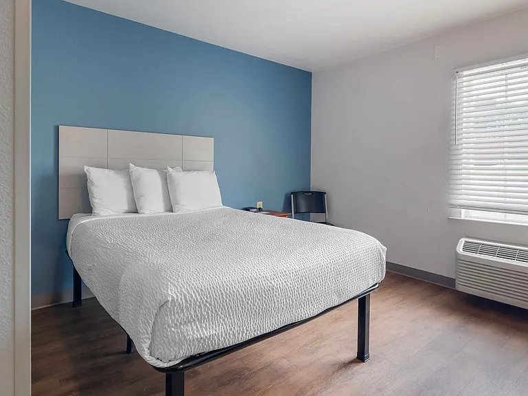 Studio Suite - 1 Full Bed