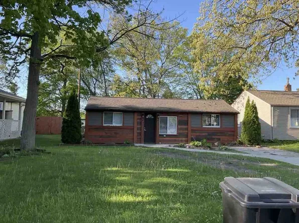 1796 Mansfield St, Port Huron, MI 48060