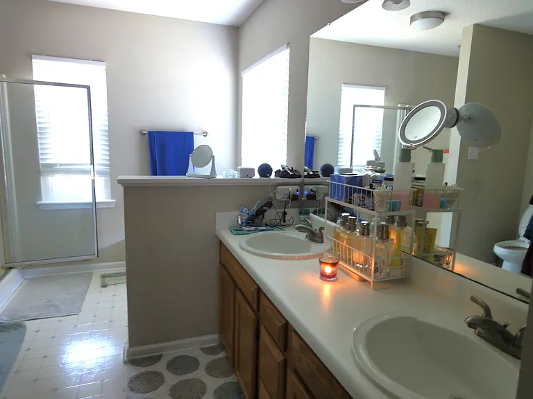 320 Hallwood Ct — Photo 20