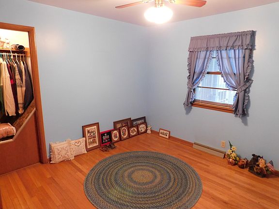 4th image of 1305 Gilman Ave
