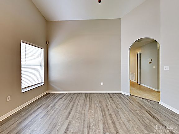 2nd image of 4712 Limerick Dr