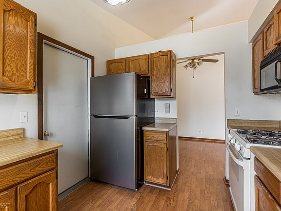 4th image of 217 Iris Dr