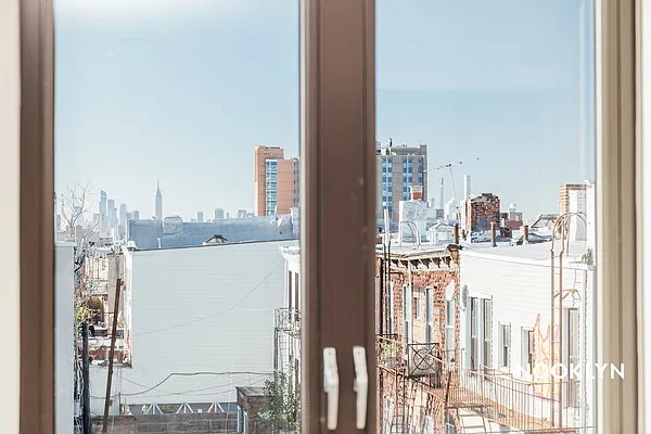 Rented by Nooklyn NYC LLC | media 71