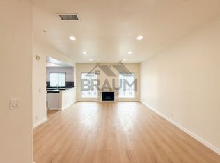 11035 Moorpark St APT 202, North Hollywood, CA 91602