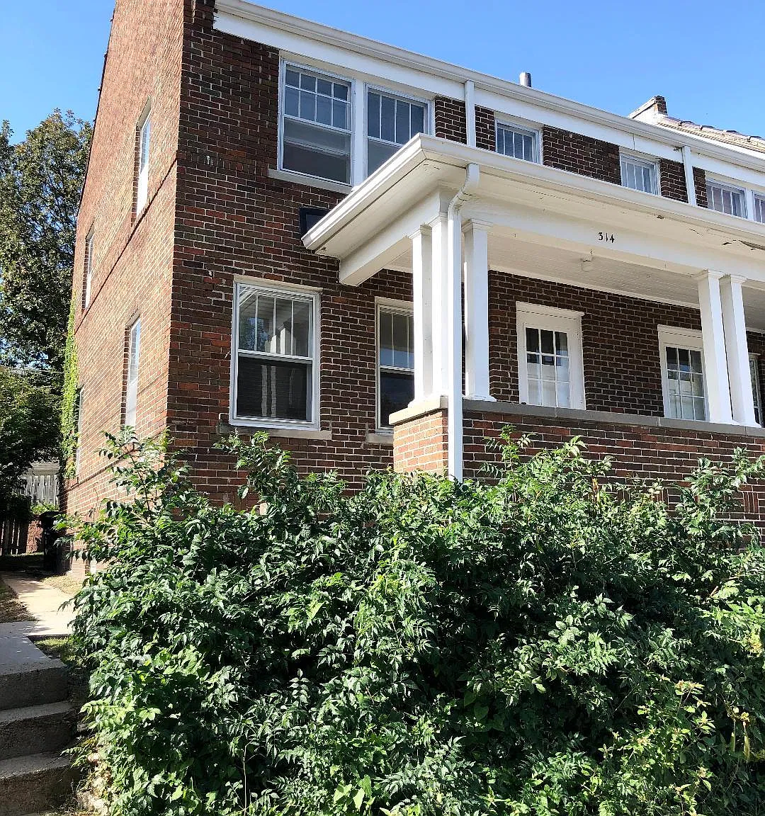 3 bed, 1400 sqft, $1,750 — Photo 1