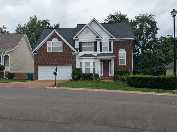 1710 Tellico Dr, Thompsons Station, TN 37179