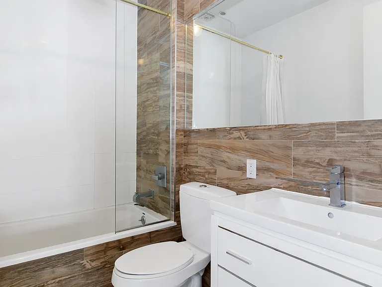 196 Macon St #1B — Photo 4
