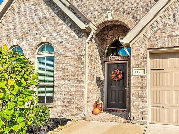 2nd image of 13511 Canyon Gale Ln