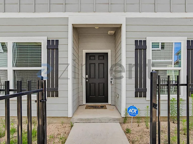 10843 Emerick St — Photo 4