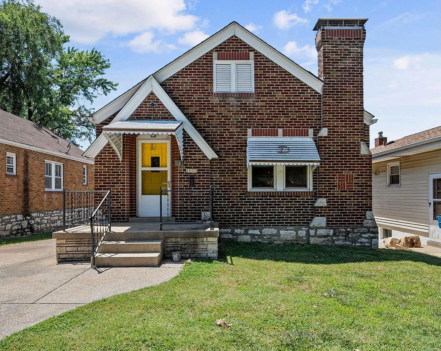 8505 Rosemary Ave photo 1