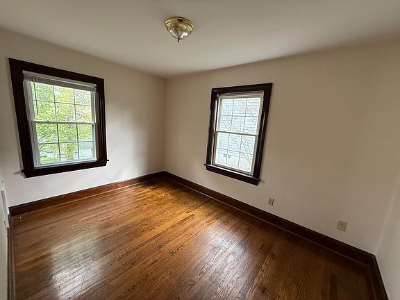 4th image of 3426 Garden City Blvd SE