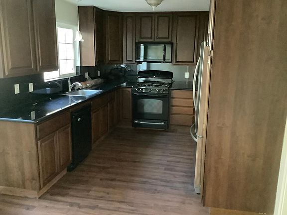 4th image of 1440 Kentfield Ave