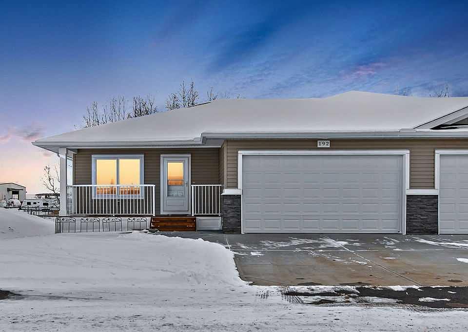 1st image of 192 Ridgestone Ln N