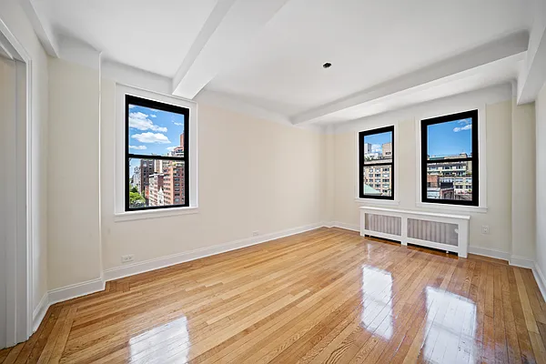 Rented by Bond New York | media 5