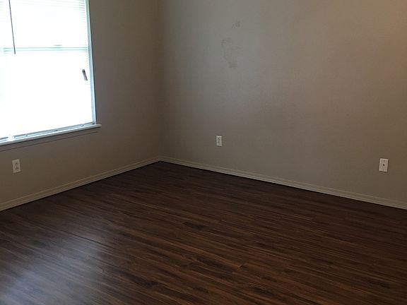 4th image of 1060-1095 Farley Cir APT A