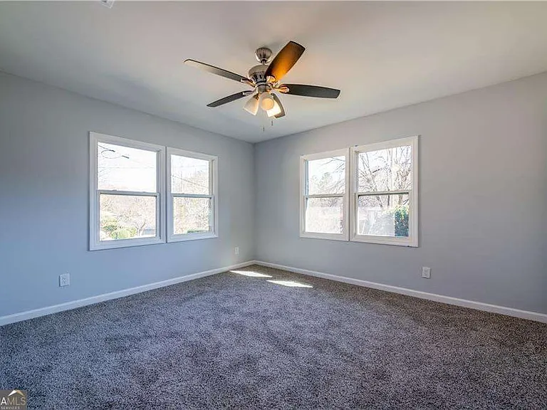 228 W Simon Ter NW — Photo 12