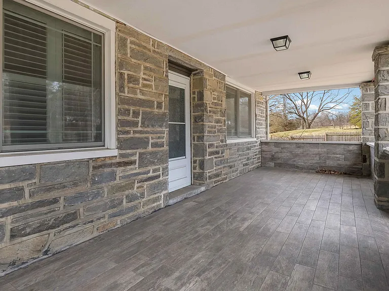 459 S Gulph Rd — Photo 38