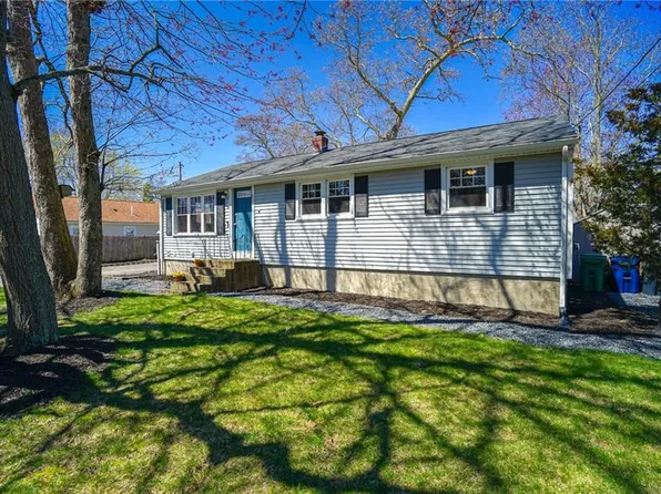 55 Fern St, Warwick, RI 02889