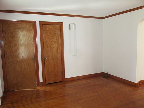 3rd image of 5255 W Newport Ave