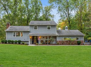 1640 Valley View Rd, Martinsville, NJ 08836