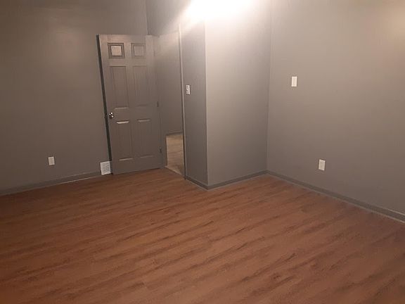 4th image of 3006 Calvert Ave