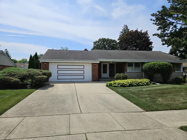 389 Austin Ave, Park Ridge, IL 60068