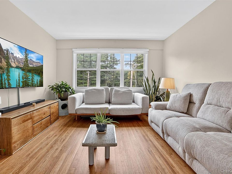 1st image of 17 Fieldstone Drive #148