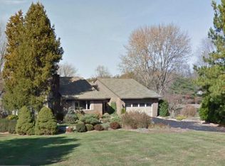 10402 Artemel Ln, Great Falls, VA 22066