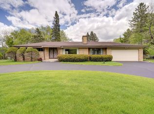 W279N1738 Prospect Ave, Pewaukee, WI 53072