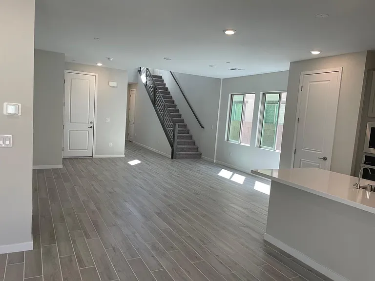 145 Medianoche St — Photo 6