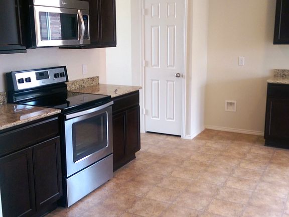 5th image of 1605 Megan Creek Dr