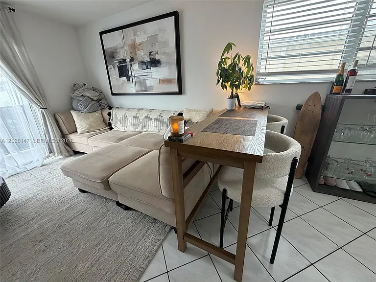 821 Euclid Ave #304 — Photo 5