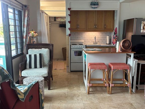 3rd image of 2957 Kalakaua Ave APT 211