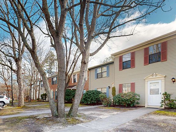 2nd image of 219 Patriots Ct