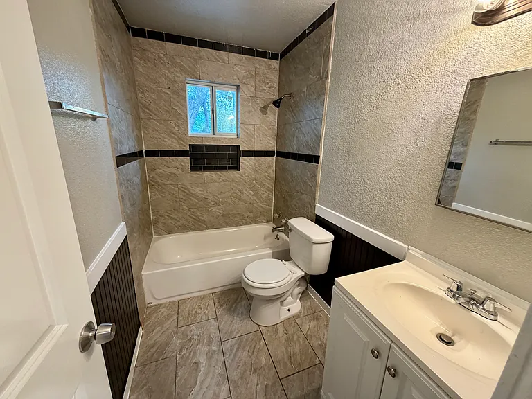 328 Altitude Dr #5 — Photo 4