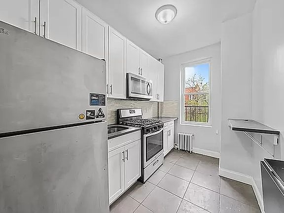 3rd image of 202 Hull St APT 1